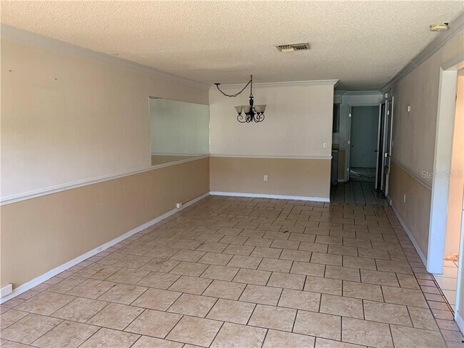 Building Photo - 1255 Woodman Way