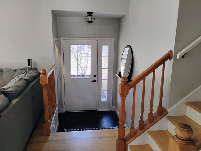 Foto del edificio - 4958 Oak Ln