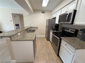 Building Photo - 5327 Summerlin Rd