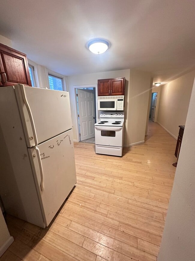 Building Photo - 5019 Walnut St