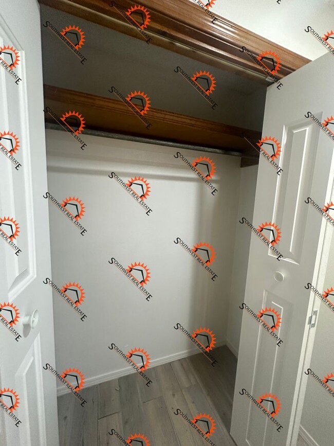 Foto del edificio - Month to month - Furnished studio apartment