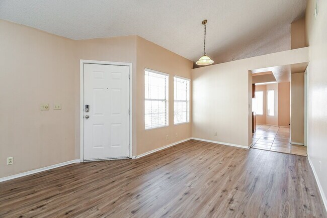 Foto del edificio - 3460 N Seneca Ct