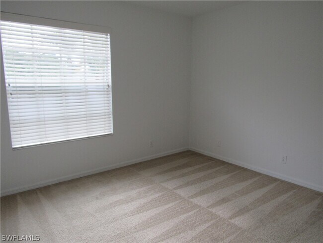 Building Photo - 10066 Poppy Hill Dr