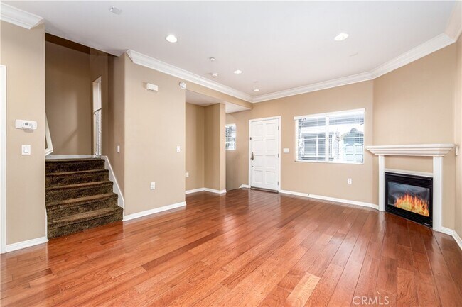 Foto del edificio - 9301 Shirley Ave