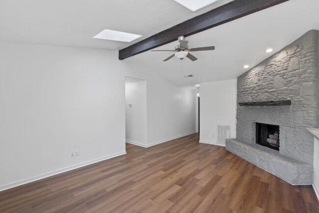 Building Photo - 1519 Gatlinburg Dr