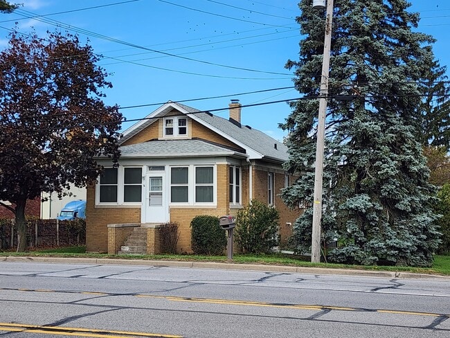 Foto del edificio - 4200 W Ridge Rd