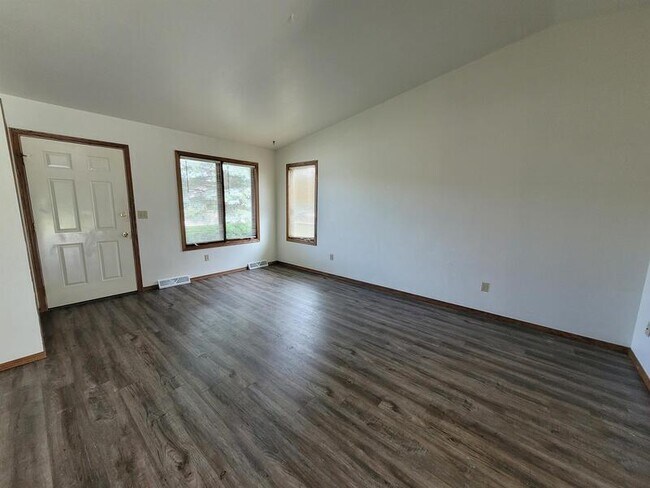 Foto del edificio - 2069/2071 Schanock Drive - 2069