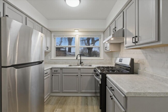 Foto del edificio - 8917 S Cottage Grove Ave