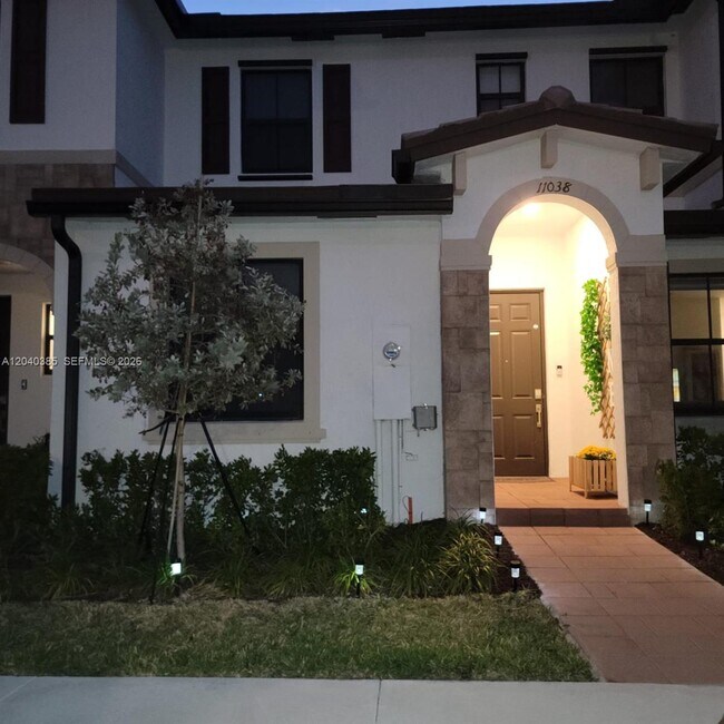 Foto del edificio - 11038 W 32nd Ln