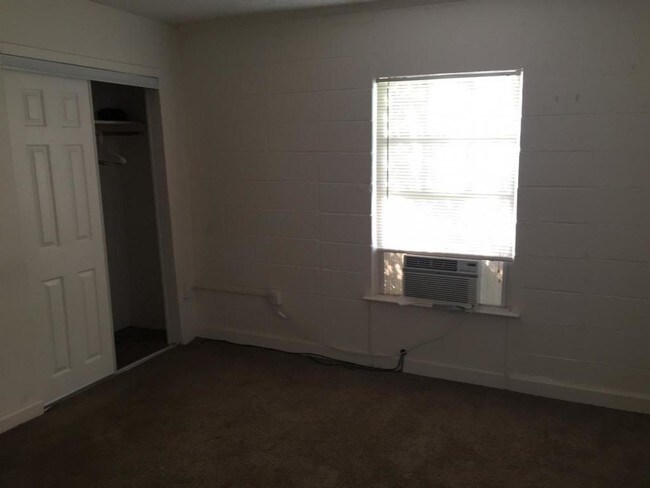 Foto del edificio - 1413 Jim Taylor