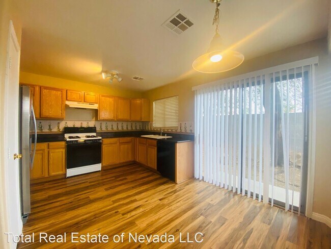 Foto del edificio - 3 br, 2 bath House - 7949 Long Beach St