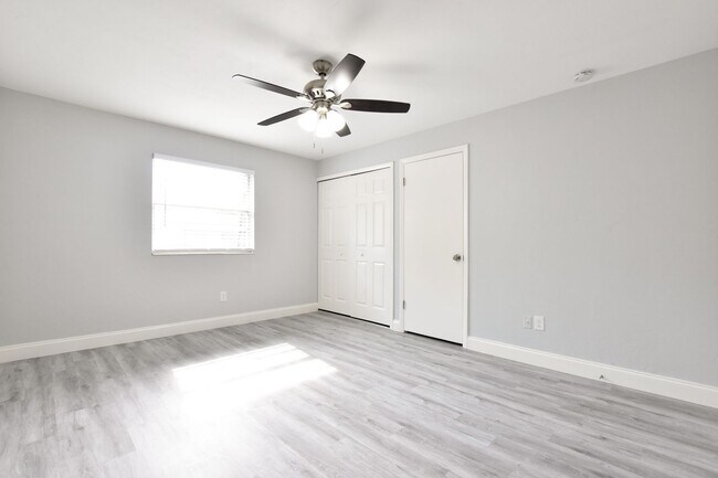 Foto del edificio - 3650 SW 20th Ave