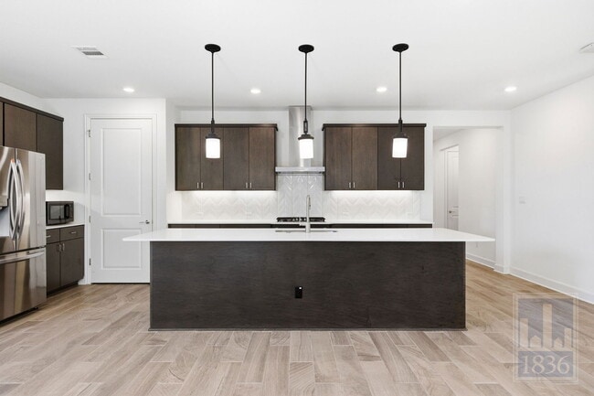 Building Photo - 19312 Fernando Trl