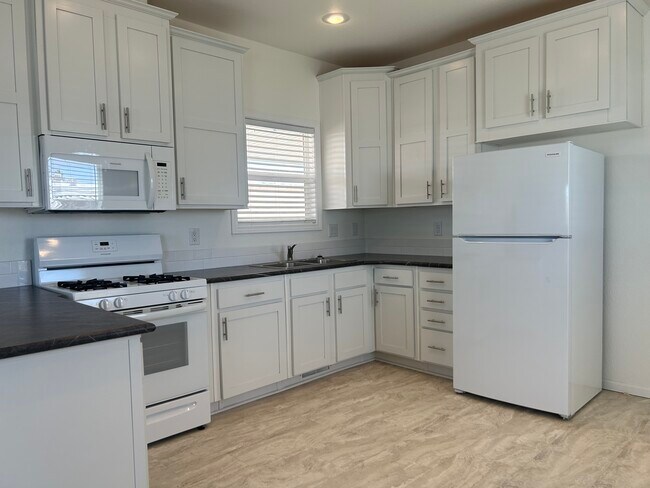 Foto del edificio - 925 N Plaza Dr