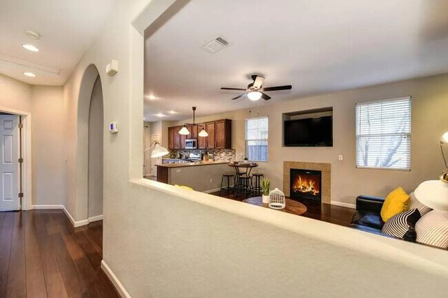 Foto del edificio - 205 Dragonfly Cir