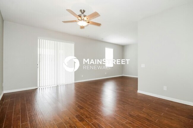 Foto del edificio - 4 Bedroom Pet-Friendly Home in New Port Richey, FL with Main Street Renewal