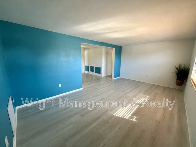 Foto del edificio - 3907 Luma Dr