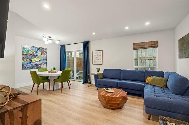 Foto del edificio - 1206 Hollow Creek Dr