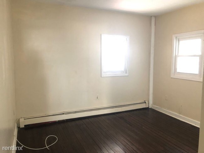Building Photo - 2 br, 1 bath Apartment - 50 S 2nd St 1 Unit 1