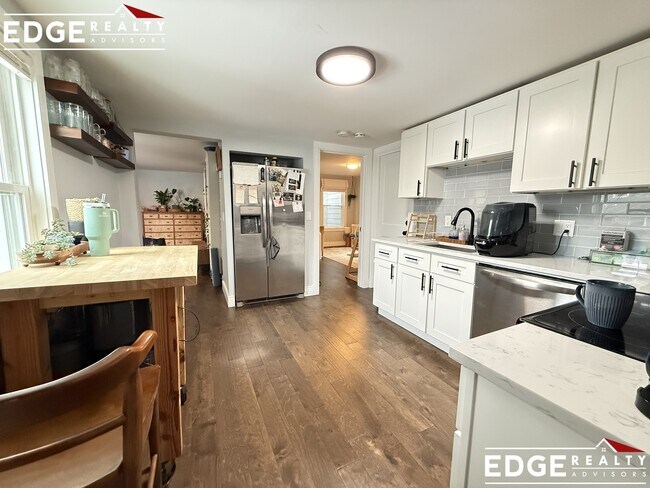 Building Photo - 115 Summer St