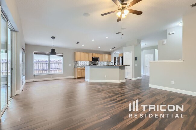 Foto del edificio - 4718 Whispering Wind Ave