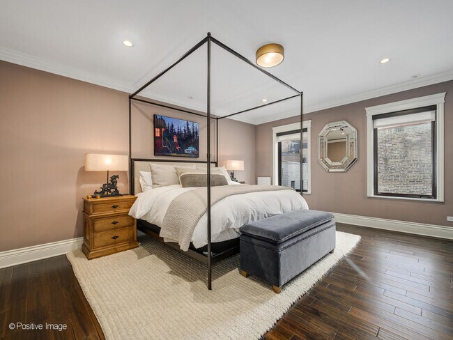 Building Photo - 42 E Elm St