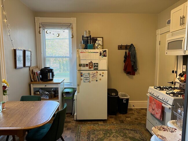 Building Photo - 131 E Oklahoma Ave