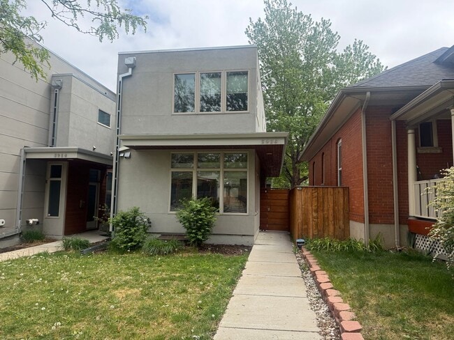 $0 DEPOSIT OPTION! MODERN 3-STORY HOME WITH ROOFTOP DECK NEAR BERKELY LAKE & 38TH AVE - $0 DEPOSIT OPTION! MODERN 3-STORY HOME WITH ROOFTOP DECK NEAR BERKELY LAKE & 38TH AVE
