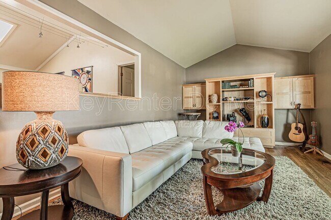 Foto del edificio - 1070 S Elmira St