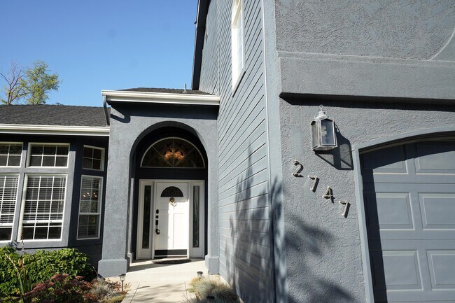 Foto del edificio - 2747 E Migratory Dr