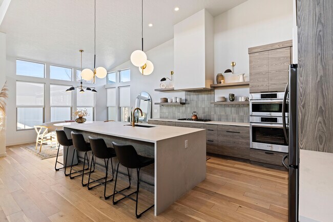 Foto del edificio - 2301 S Rolling Hills Ave