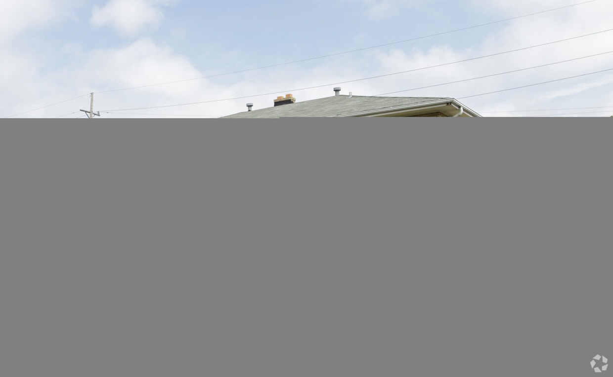 Building Photo - 2811-2821 S 14th St