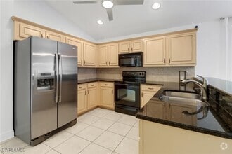Building Photo - 8794 Fawn Ridge Dr