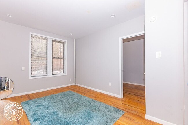 Building Photo - 15 Van Siclen Ave