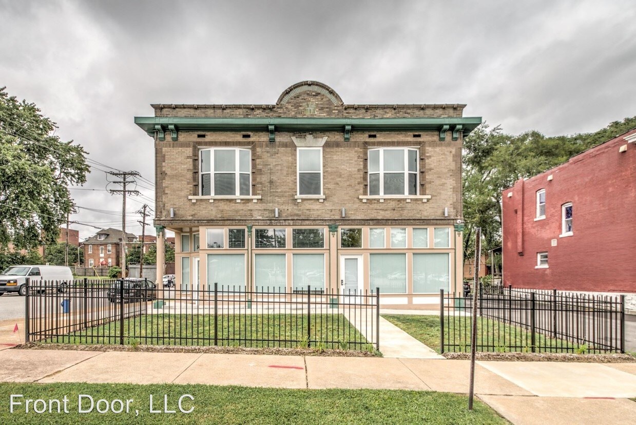 Primary Photo - 3439 Park Ave