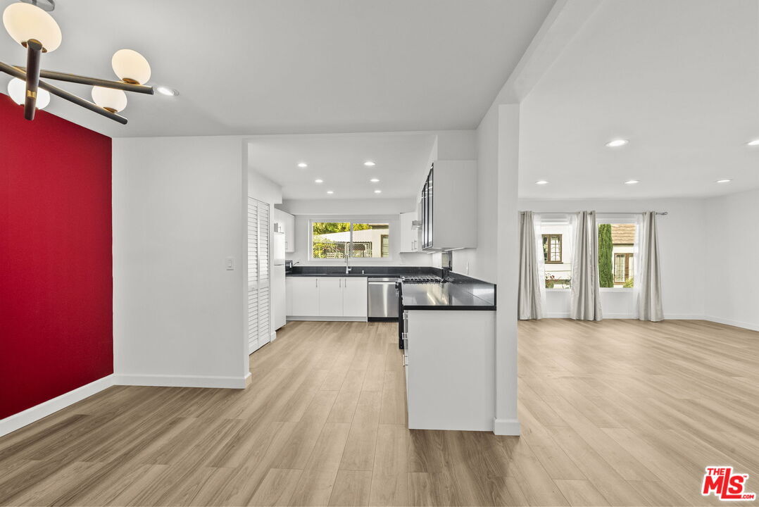 Primary Photo - 3663 Los Feliz Blvd