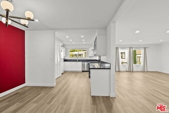 Building Photo - 3663 Los Feliz Blvd