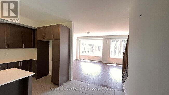 Building Photo - 64 Wind Tree Wy