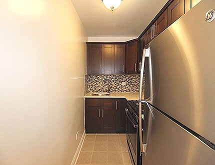Primary Photo - 33-15 Parsons Blvd