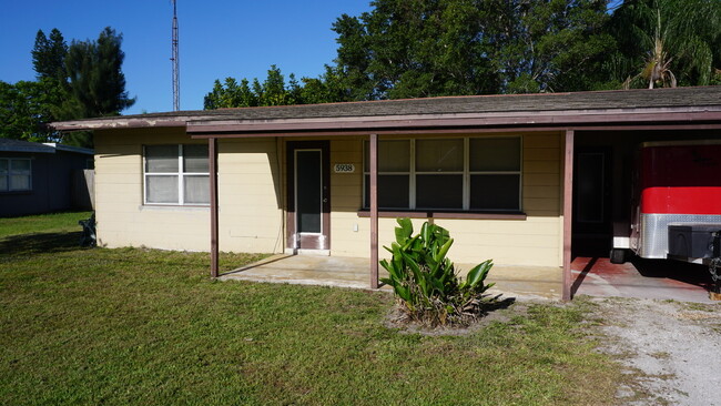 Building Photo - 5938 S Lockwood Ridge Rd