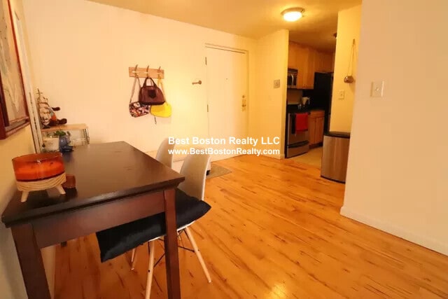 Building Photo - 84 Grant St