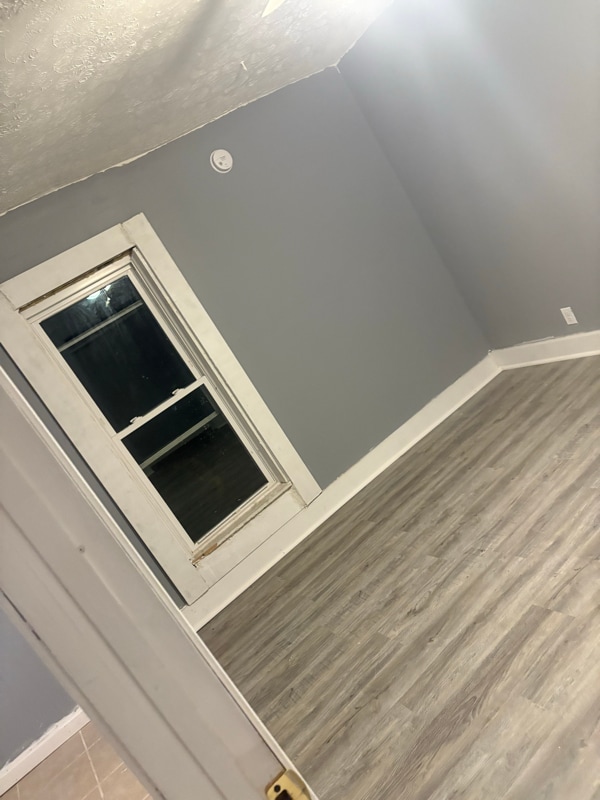 Building Photo - 423 Laurel St