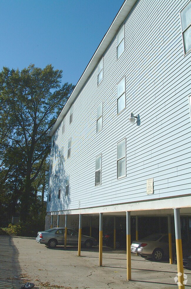 Foto del edificio - Colley Bay Apartments
