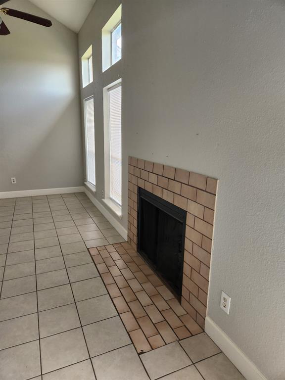 Building Photo - 3002 Gilmar Dr