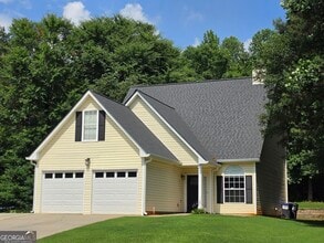 Building Photo - 241 Hamilton Dr