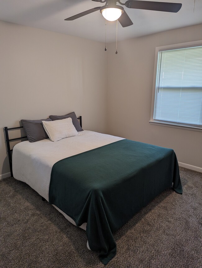 Foto del edificio - 3320 Sandpiper Ln