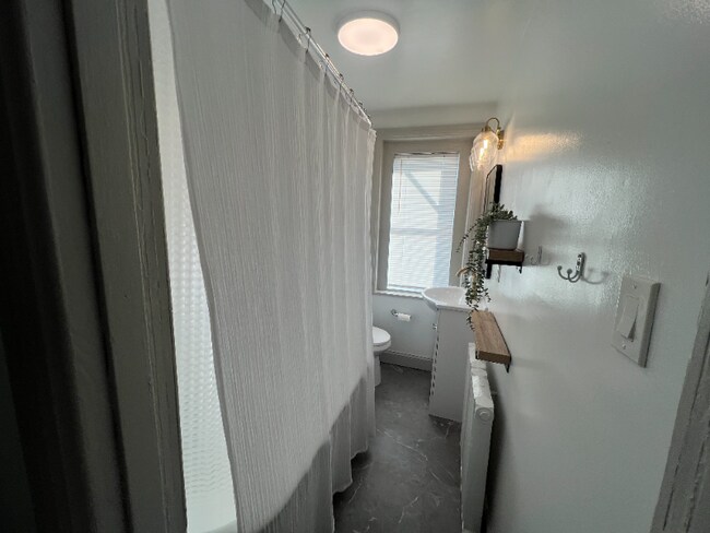 Foto del edificio - 513 E Montgomery Ave