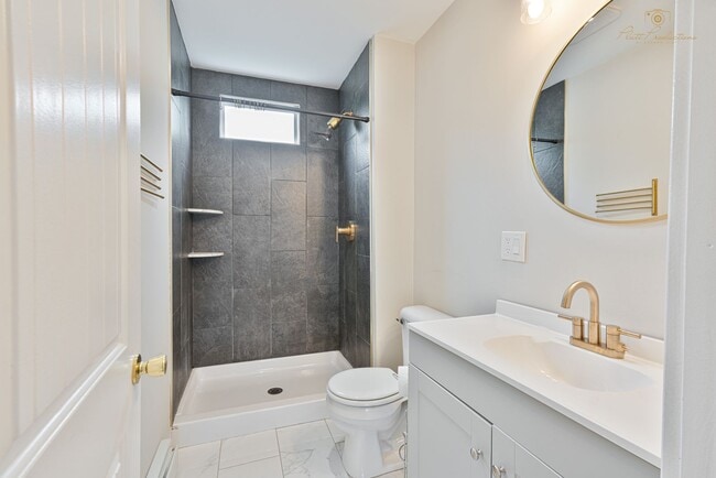 Building Photo - 448-450 Pleasant Valley Pkwy.