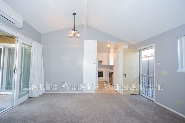 Building Photo - 2120 Rocklyn St