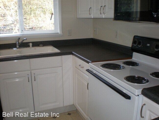 Foto del edificio - 3 br, 1 bath House - 3140 Oriole St